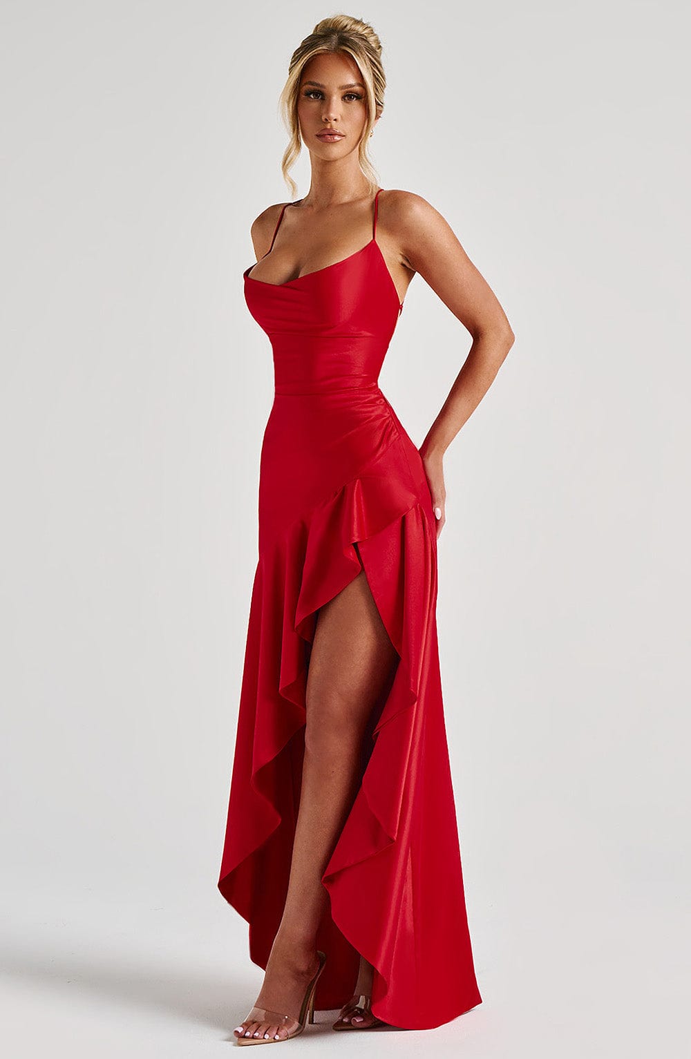 LunaFlair™ – Backless Ruffle Dress