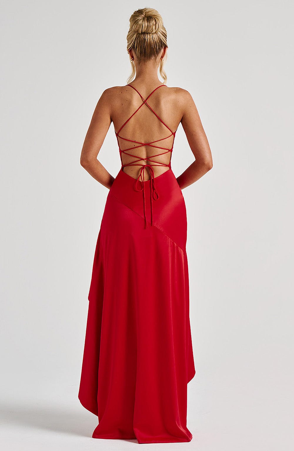 LunaFlair™ – Backless Ruffle Dress
